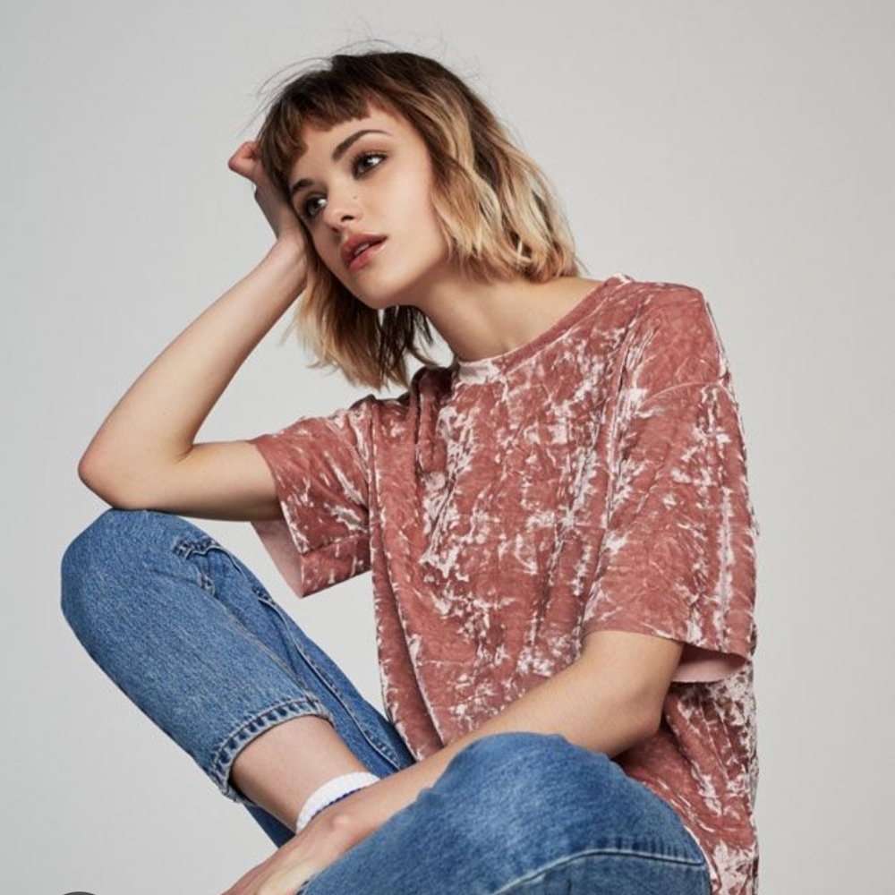 3 FOR 15 Ardene Women's Short Sleeve Pink Metallic Velvet Tee